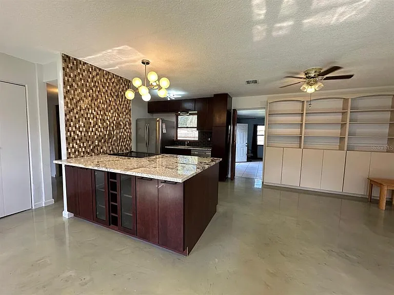1508 Mona Ave — Photo 2
