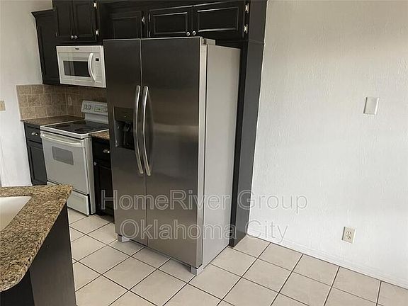 5th image of 1809 Fairmont Ln