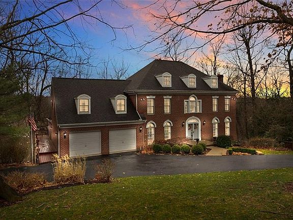2nd image of 113 Cobblestone Dr