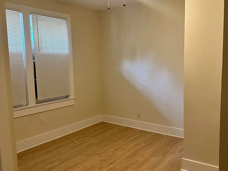 1683 Walker Ave — Photo 15