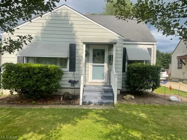 116 Iroquois St, Struthers, OH 44471