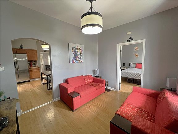 2nd image of 4021 Taft Ave