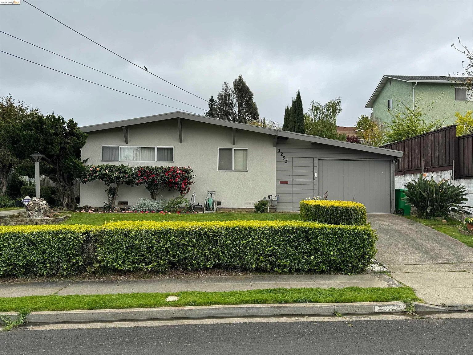 3283 Naomi Dr photo 1