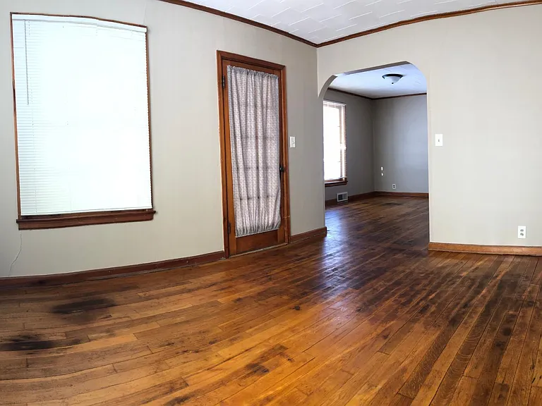 306 Commercial St — Photo 6