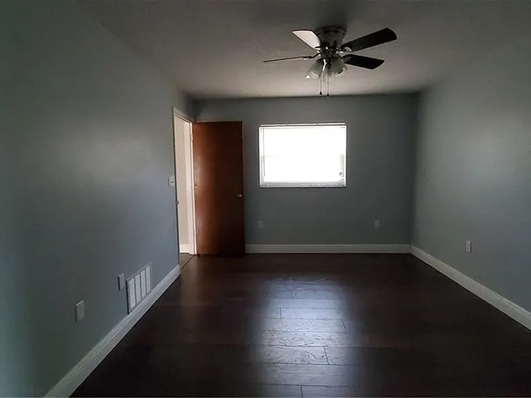 2267 Coventry Dr — Photo 18
