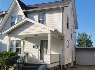 1064 Hazel St, Fremont, OH