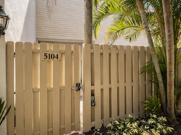 616 Executive Center Dr APT 104, West Palm Beach, FL 33401