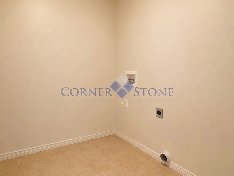 2678 N Kelsan Ave — Photo 14