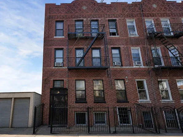 350 E 51st St, Brooklyn, NY 11203