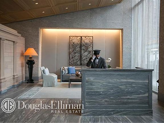 4th image of 160 W 62nd St APT 19F