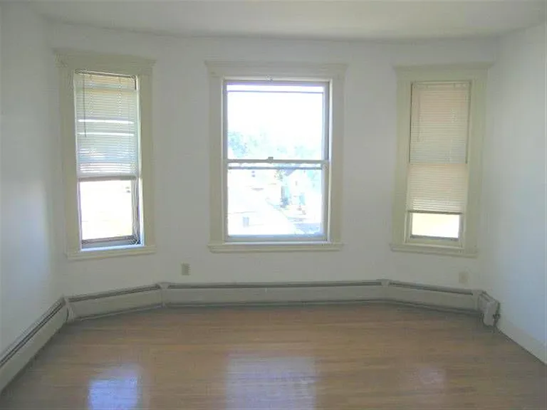 79 Clarendon Ave #1 — Photo 4