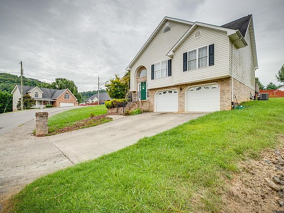 3rd image of 4605 Sundown Dr