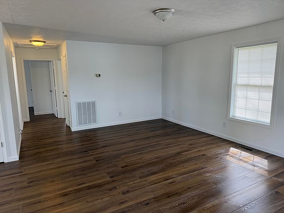 3rd image of 692 Olive St