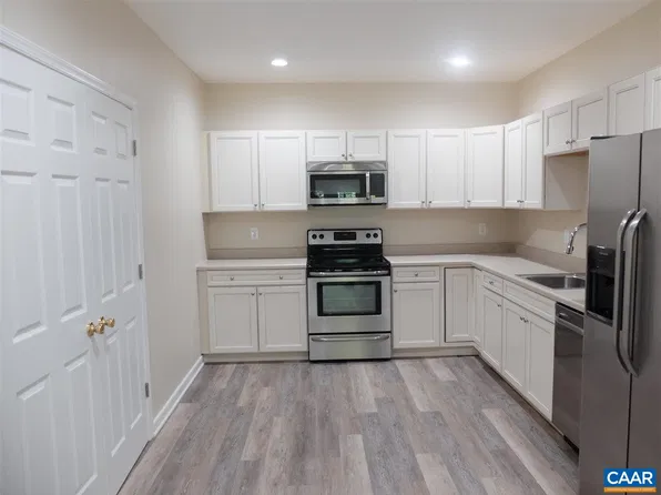 3520 Montgomery Ln, Charlottesville, VA 22903