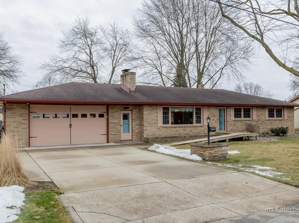 7438 Lupine Ave, Jenison, MI 49428