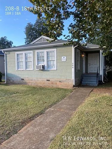 208B 18th St Photo 1