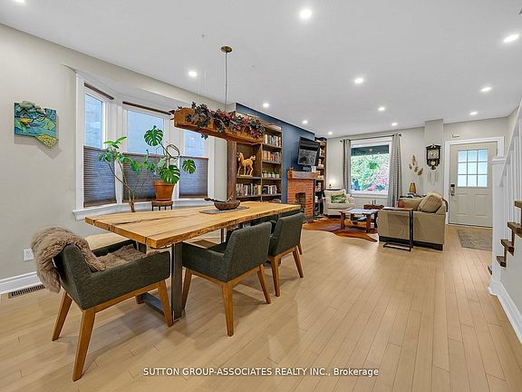 3rd image of 69 Dagmar Ave