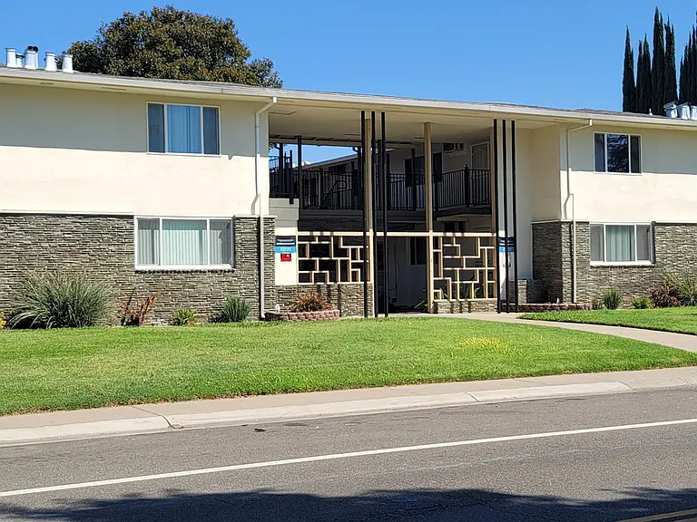 Montecito — Photo 18