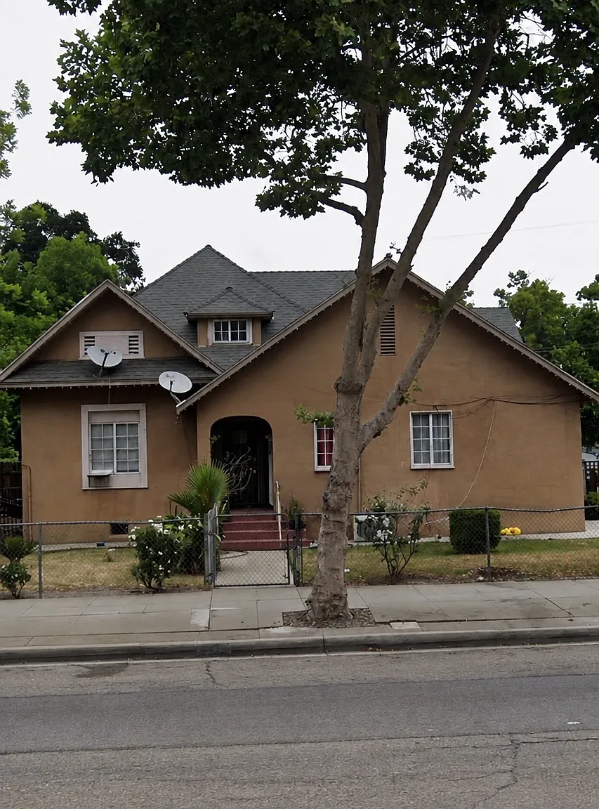 W Holt Ave, Pomona — Photo 2