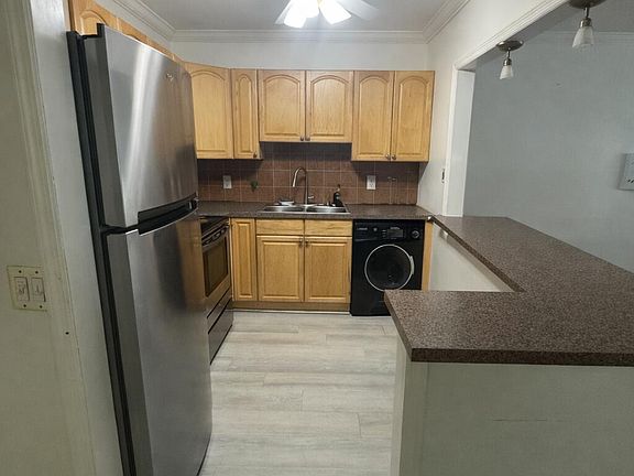 2nd image of 259 S Cypress Road #506