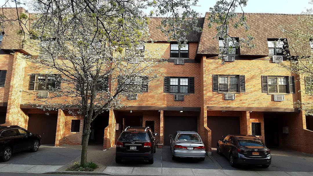 3 bed, 1080 sqft, $3,450 — Photo 1