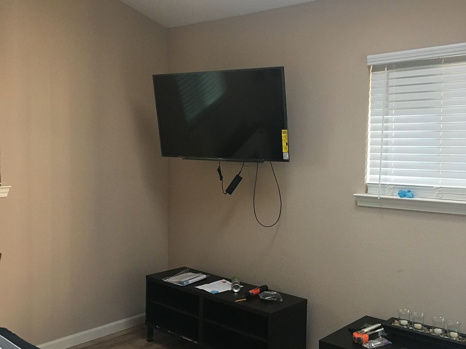 1st image of 283 McCreery Ave