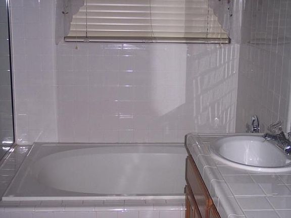 3rd image of 4533 Mancilla St