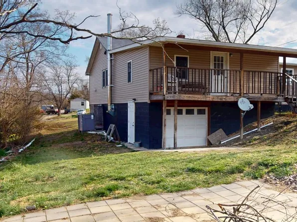 20 Ridge Rd, Burlington, WV 26710