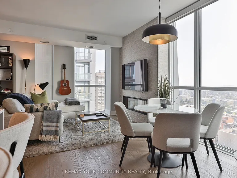 1 Yorkville Ave #4301 — Photo 14