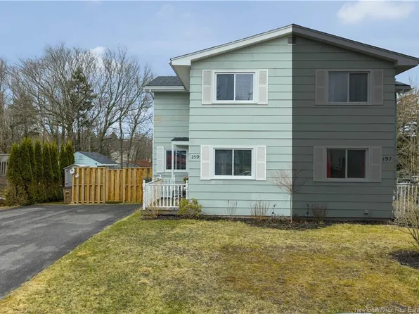 189 McNamara Dr, Saint John, NB E2J 3L2
