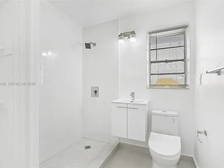 974 Biarritz Dr #11 — Photo 7