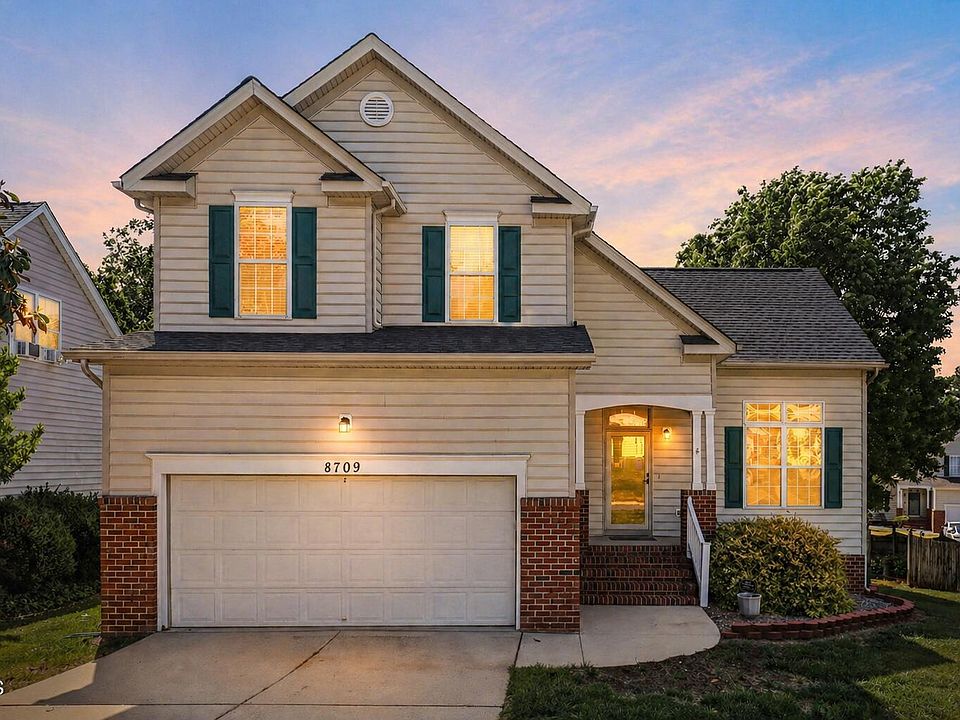 1st image of 8709 Blakehurst Dr