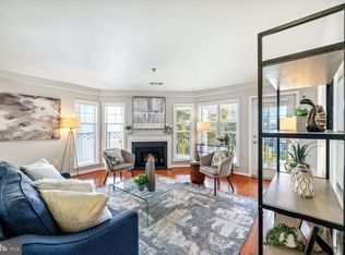 5573 Seminary Rd APT 413, Falls Church, VA 22041