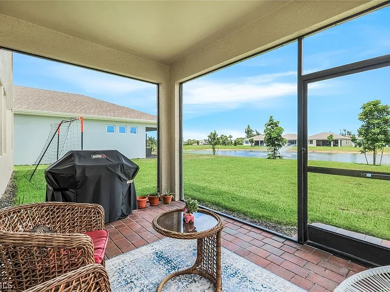 421 Coral Reef Pl — Photo 30