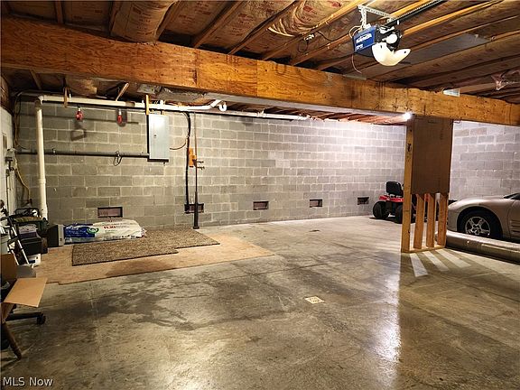 3rd image of 27 Cimaron Dr