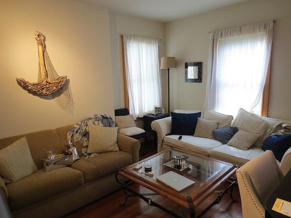 1st image of 28 Hoyt St #C