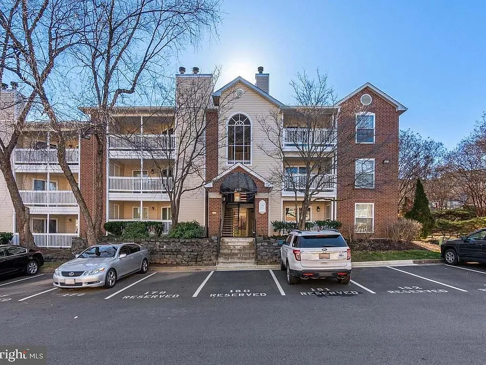 1535 Lincoln Way #102