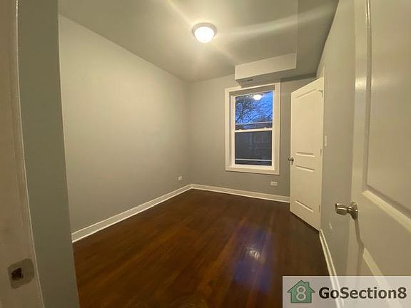 4th image of 6601 S Bishop St #2S