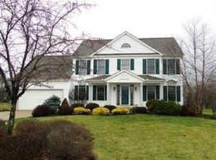 1077 Featherstone Dr, Medina, OH 44256