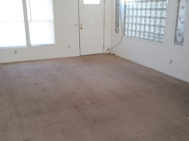 2466 Merrill Ave — Photo 2