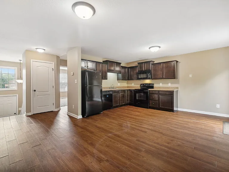 1723A Thistlewood Dr — Photo 9