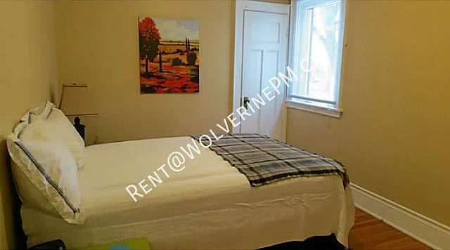 168 Arkell Street Hamilton — Photo 3