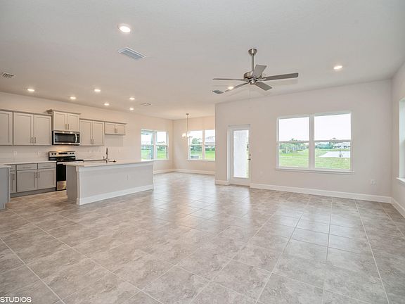 4th image of 1104 Canfield Cir SE