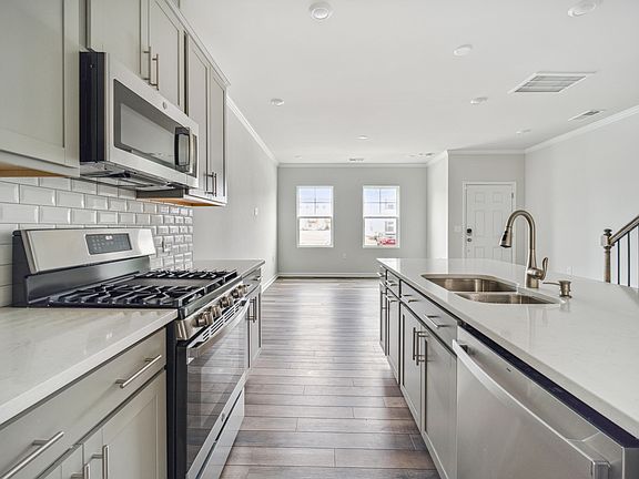 4th image of 2495 Tonoloway Dr #3