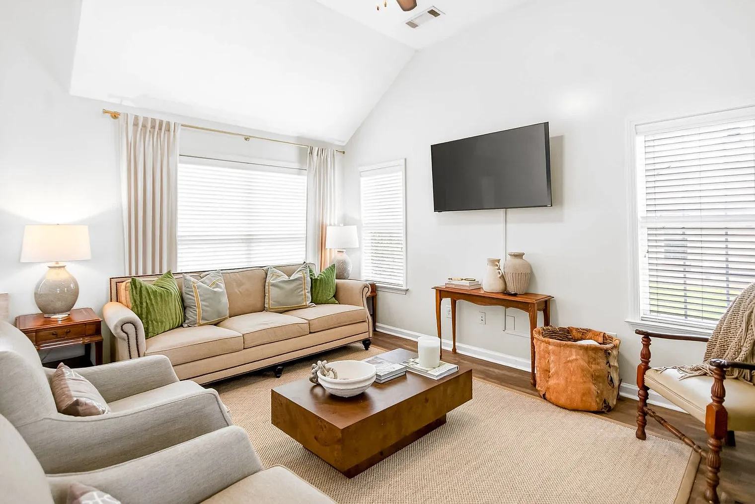 4 bed, 2.0 bath, 1776 sqft, $5,783 — Photo 1