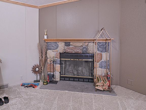 5th image of 210 Aldrich Ave