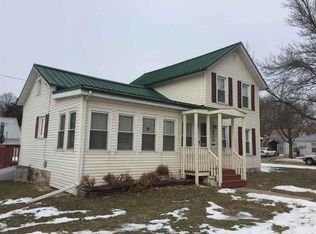 621 Park St, Baraboo, WI 53913