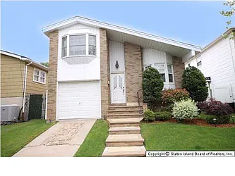 276 Amber Street in Richmondtown