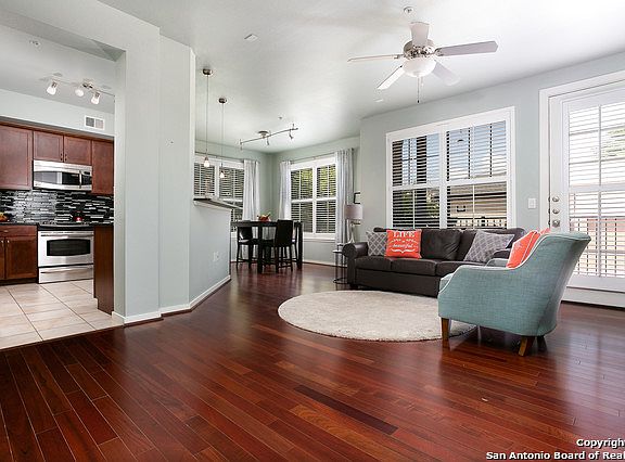 2nd image of 7342 Oak Manor Dr