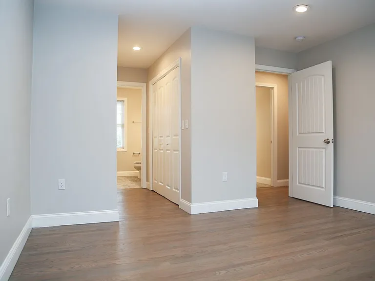 517 Admiral St — Photo 37